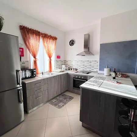 Modern Spacious 2Bd Penthouse With 2 Terraces - Close To Luqa Airport Exterior photo