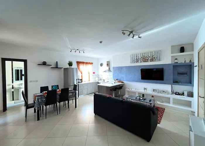 Modern Spacious 2Bd Penthouse With 2 Terraces - Close To Luqa Airport