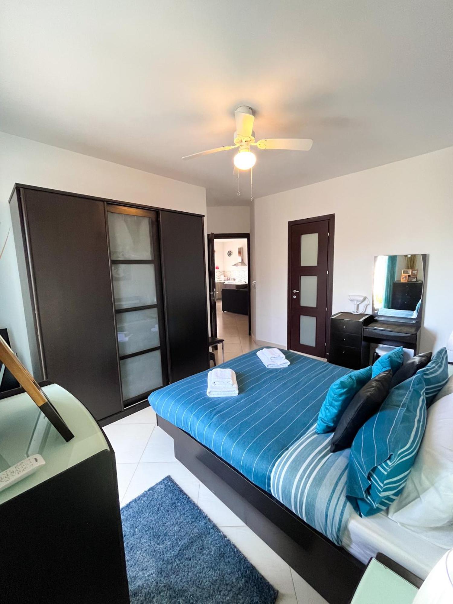 Apartment Modern Spacious 2bd Penthouse With 2 Terraces - Close To Airport Luqa